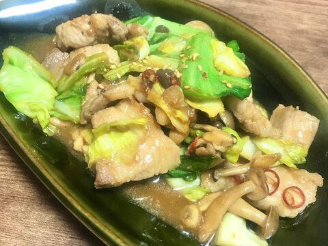 豚肉とキャベツとしめじの味噌炒め*